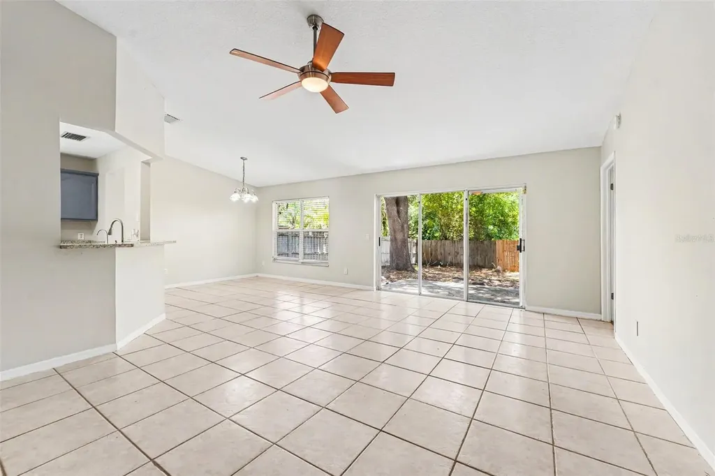 7603 Savannah Lane Tampa FL 33637
