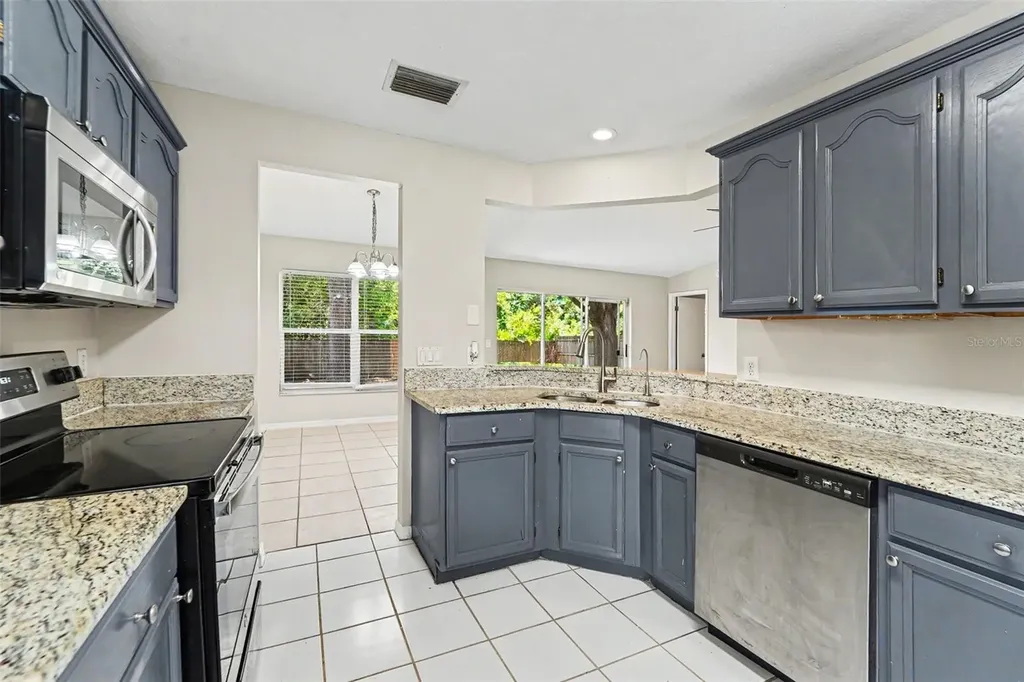 7603 Savannah Lane Tampa FL 33637