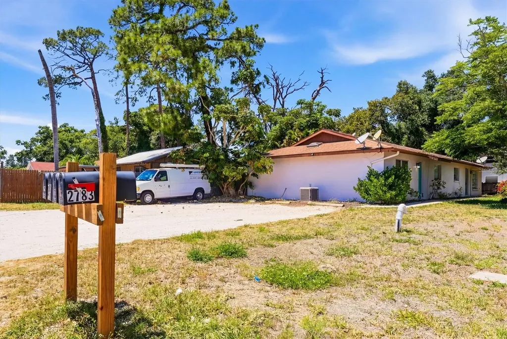 2777 Dueby Street Sarasota FL 34231