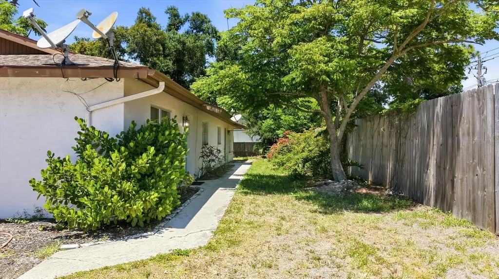 2777 Dueby Street Sarasota FL 34231