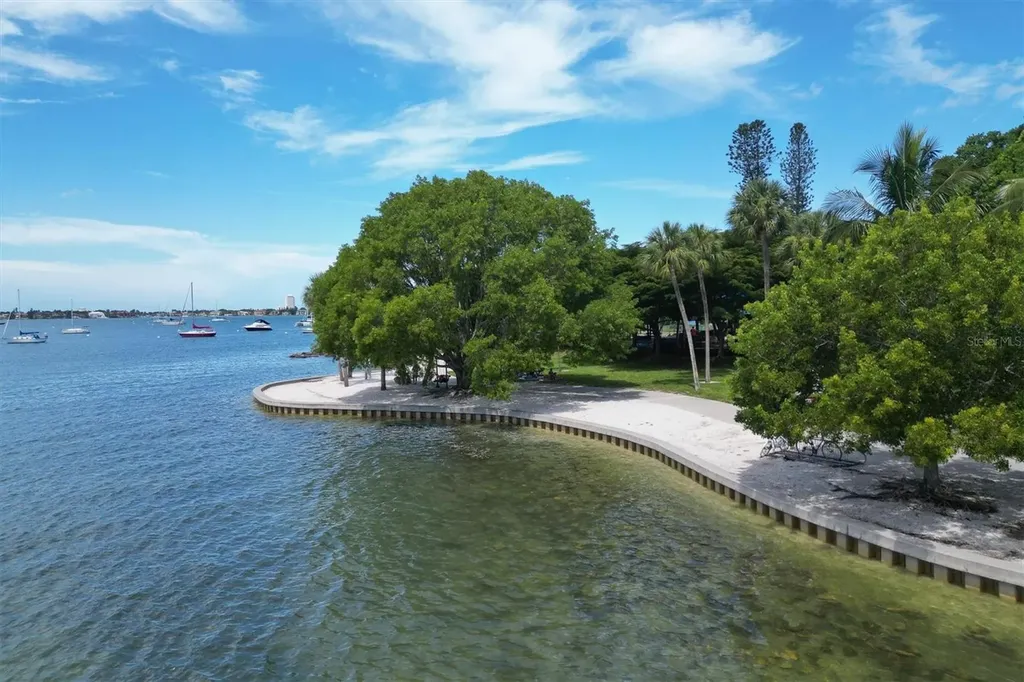 2777 Dueby Street Sarasota FL 34231