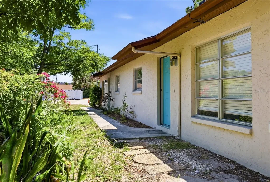 2777 Dueby Street Sarasota FL 34231
