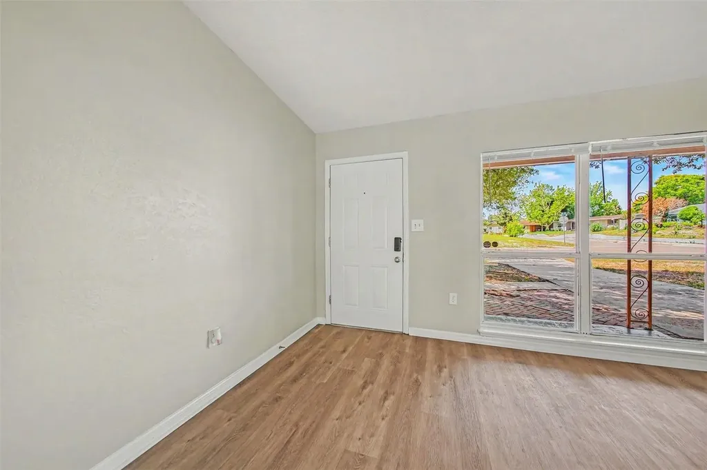 5909 Wolf Road Orlando FL 32808