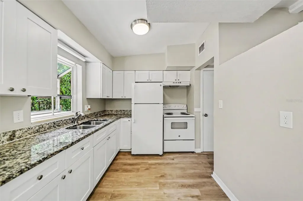 5909 Wolf Road Orlando FL 32808