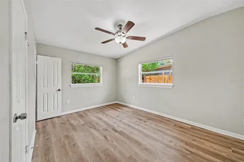 5909 Wolf Road Orlando FL 32808