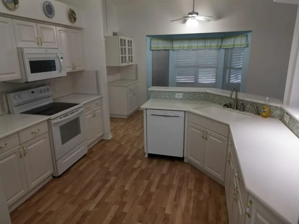 12125 Knotty Pine Loop San Antonio FL 33576