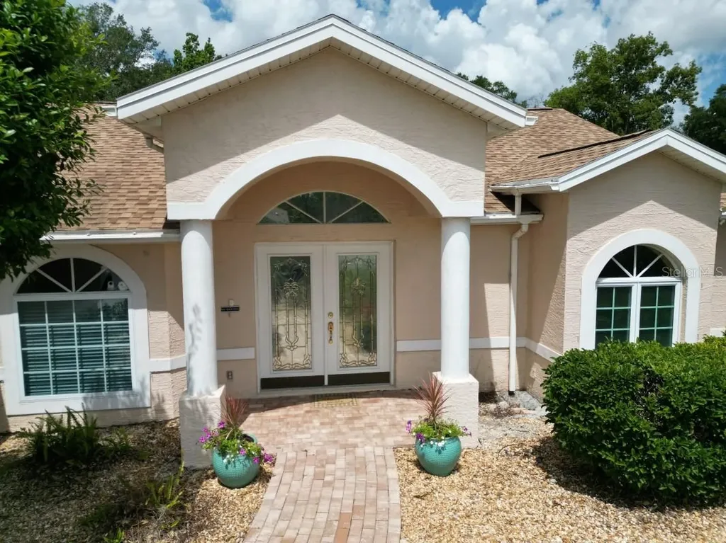 12125 Knotty Pine Loop San Antonio FL 33576