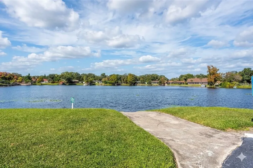 912 Lake Destiny Road Altamonte Springs FL 32714