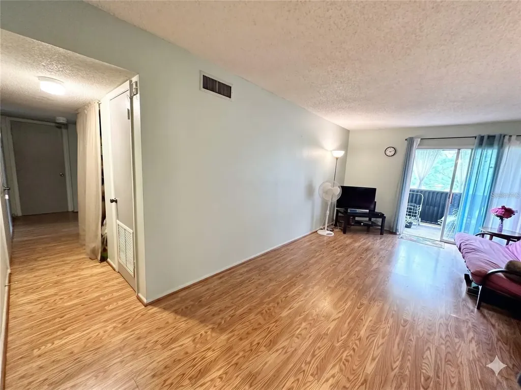 912 Lake Destiny Road Altamonte Springs FL 32714