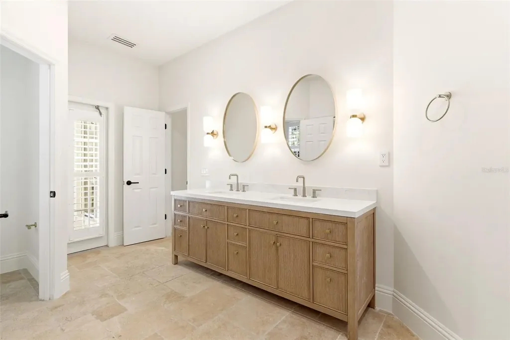 8935 Jonathan Manor Drive Orlando FL 32819