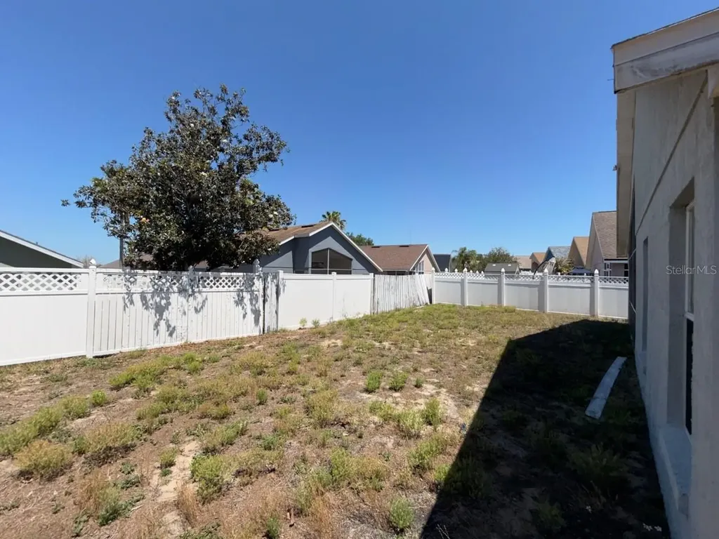 612 Prince Charles Drive Davenport FL 33837