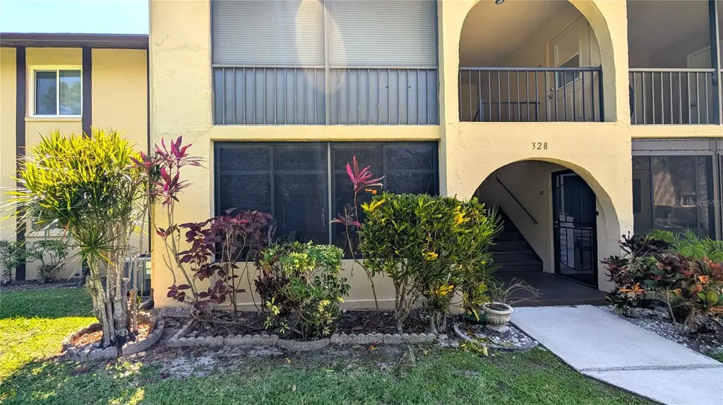 328 Pine Ridge Circle Greenacres FL 33463