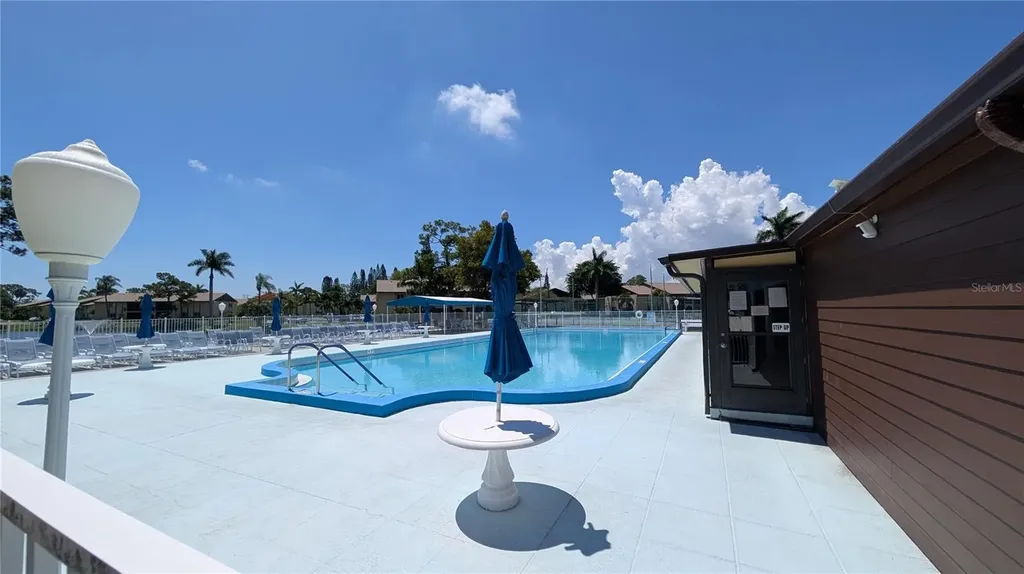 328 Pine Ridge Circle Greenacres FL 33463