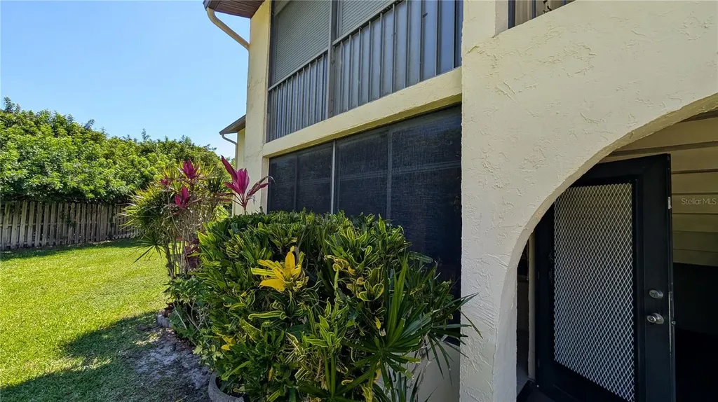 328 Pine Ridge Circle Greenacres FL 33463