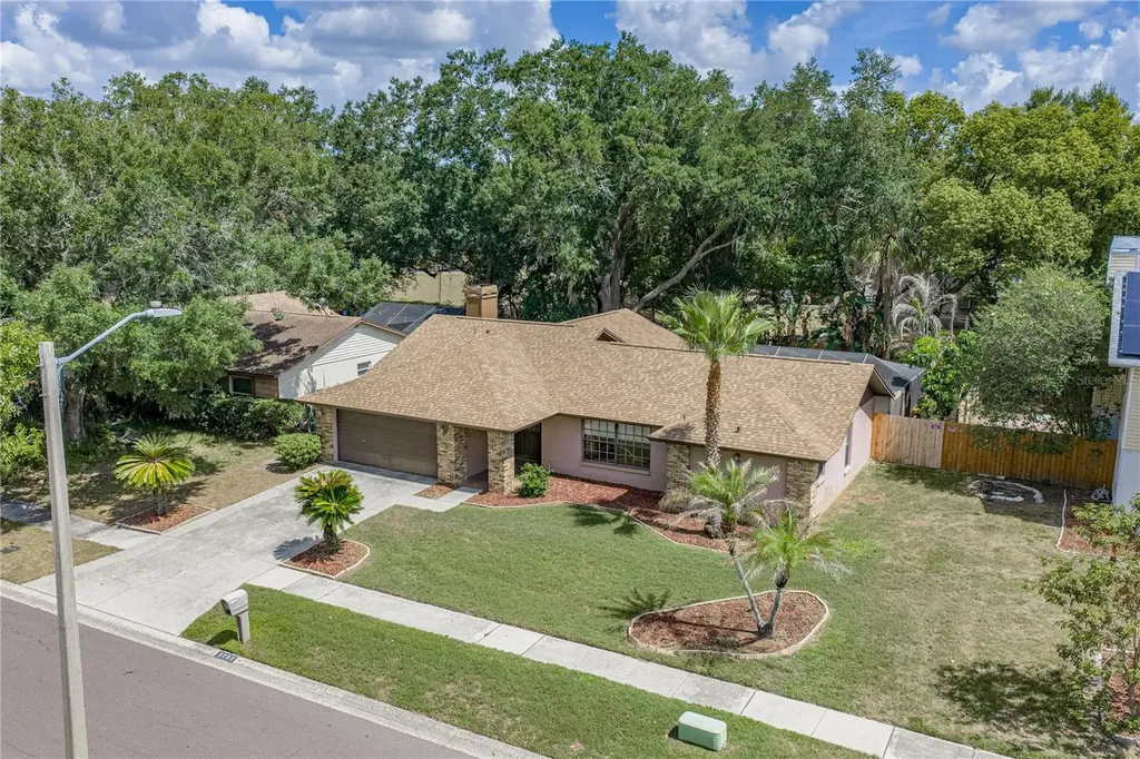 1737 Shady Leaf Drive Valrico FL 33596
