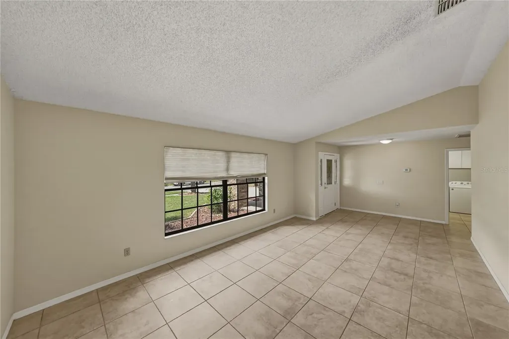 1737 Shady Leaf Drive Valrico FL 33596