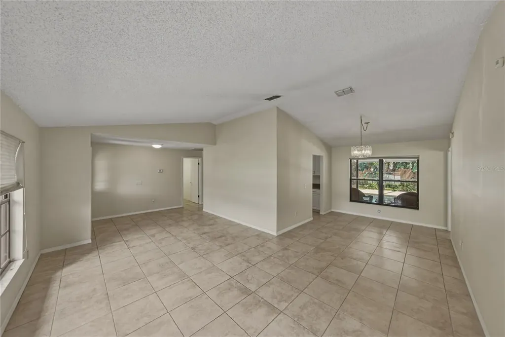 1737 Shady Leaf Drive Valrico FL 33596