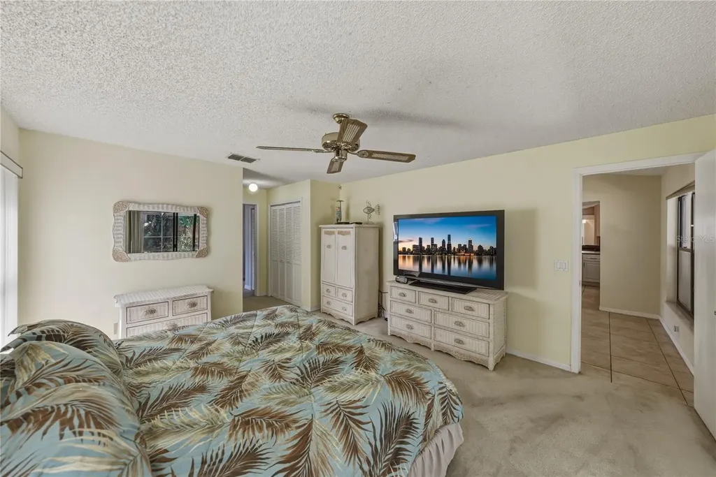 1737 Shady Leaf Drive Valrico FL 33596