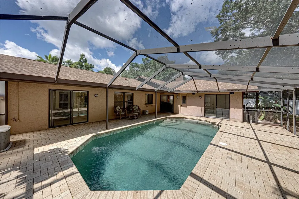 1737 Shady Leaf Drive Valrico FL 33596