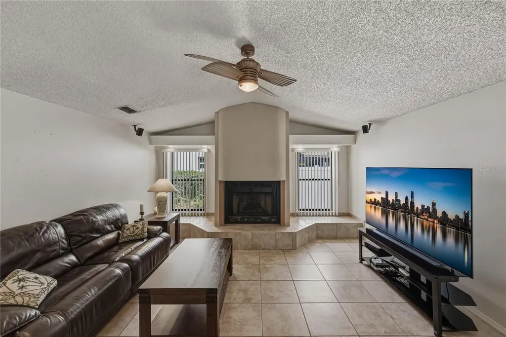 1737 Shady Leaf Drive Valrico FL 33596