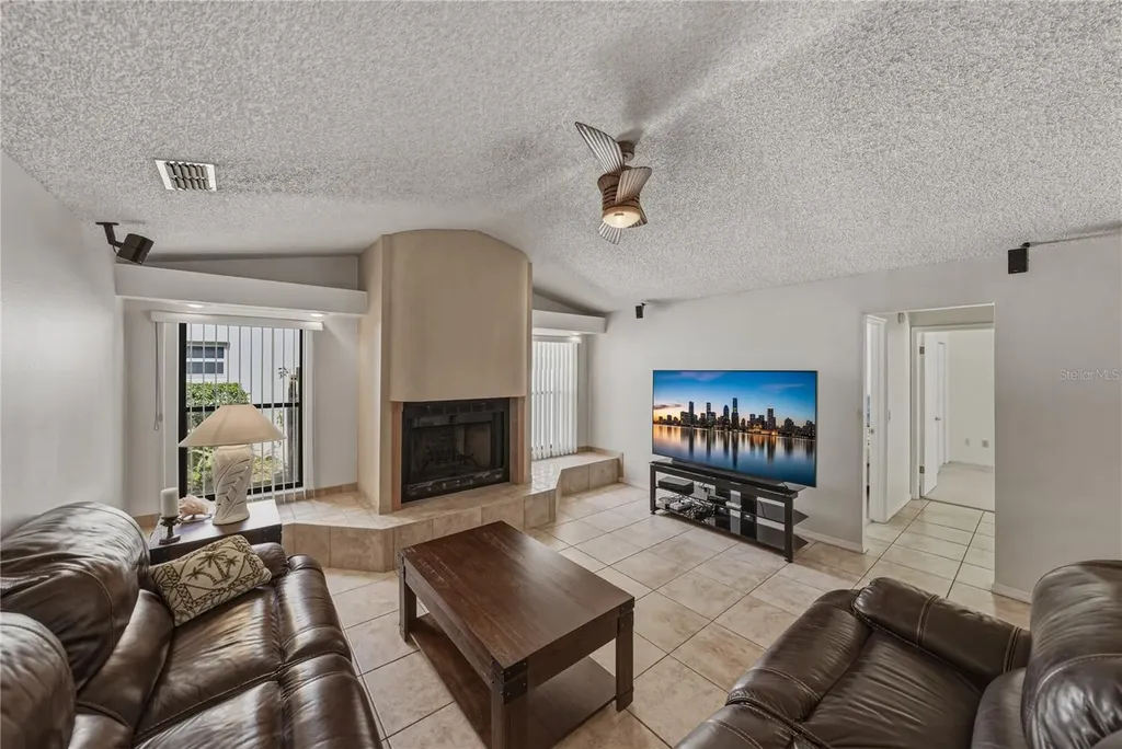 1737 Shady Leaf Drive Valrico FL 33596