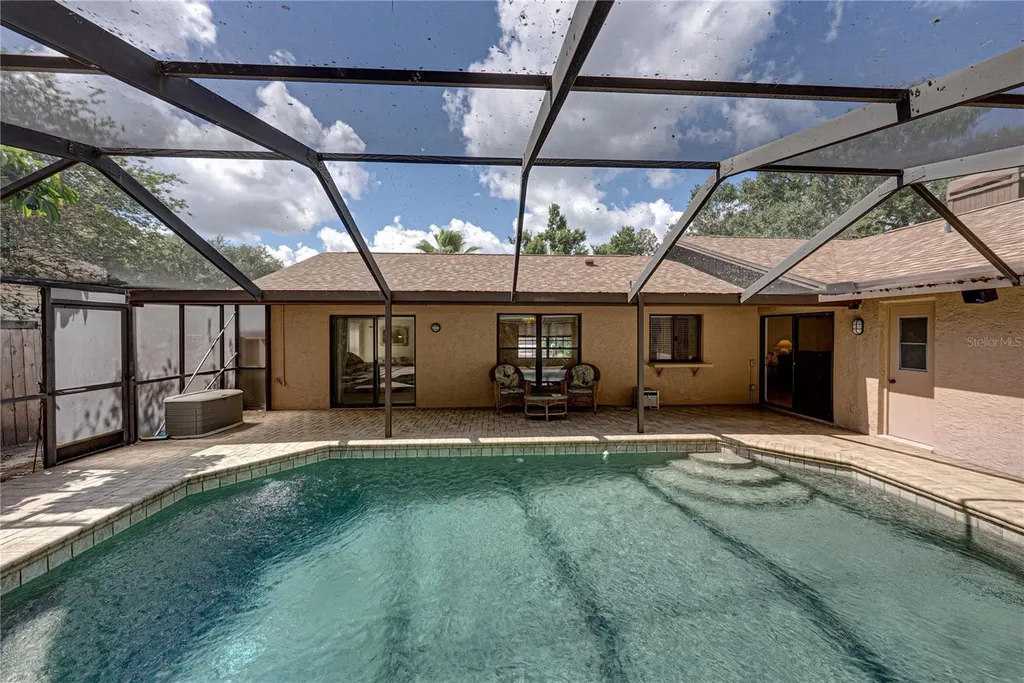 1737 Shady Leaf Drive Valrico FL 33596