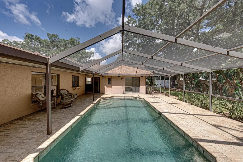 1737 Shady Leaf Drive Valrico FL 33596