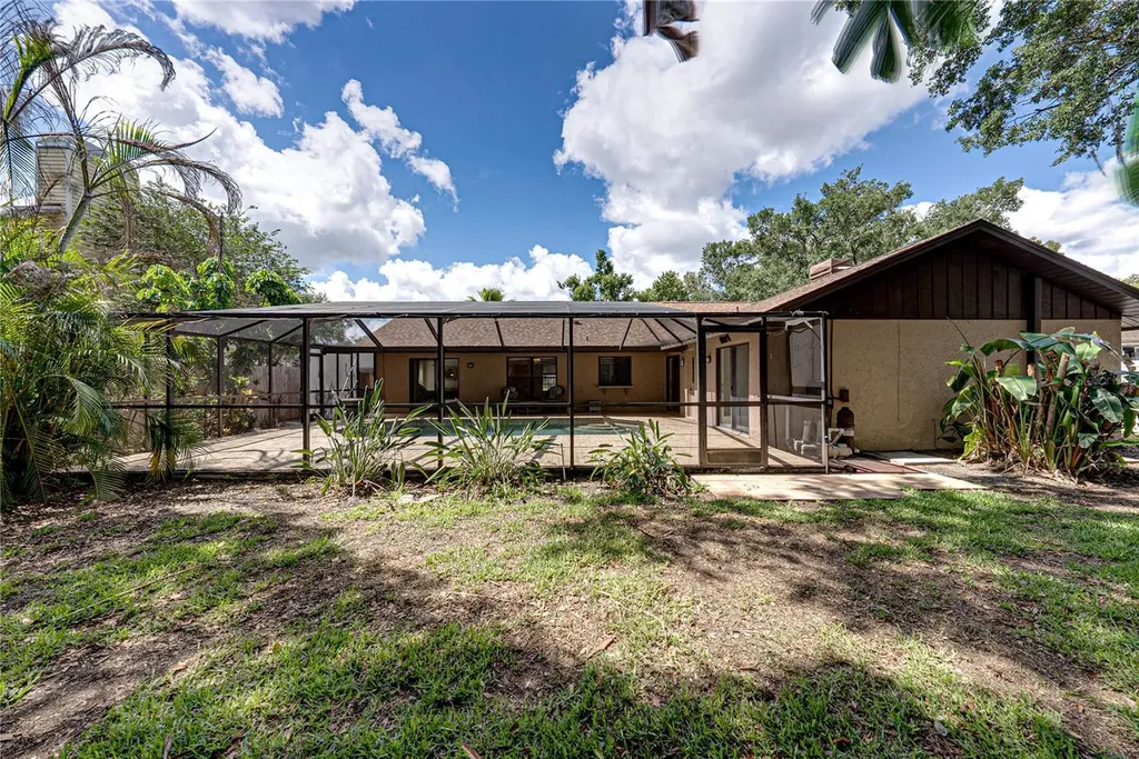 1737 Shady Leaf Drive Valrico FL 33596