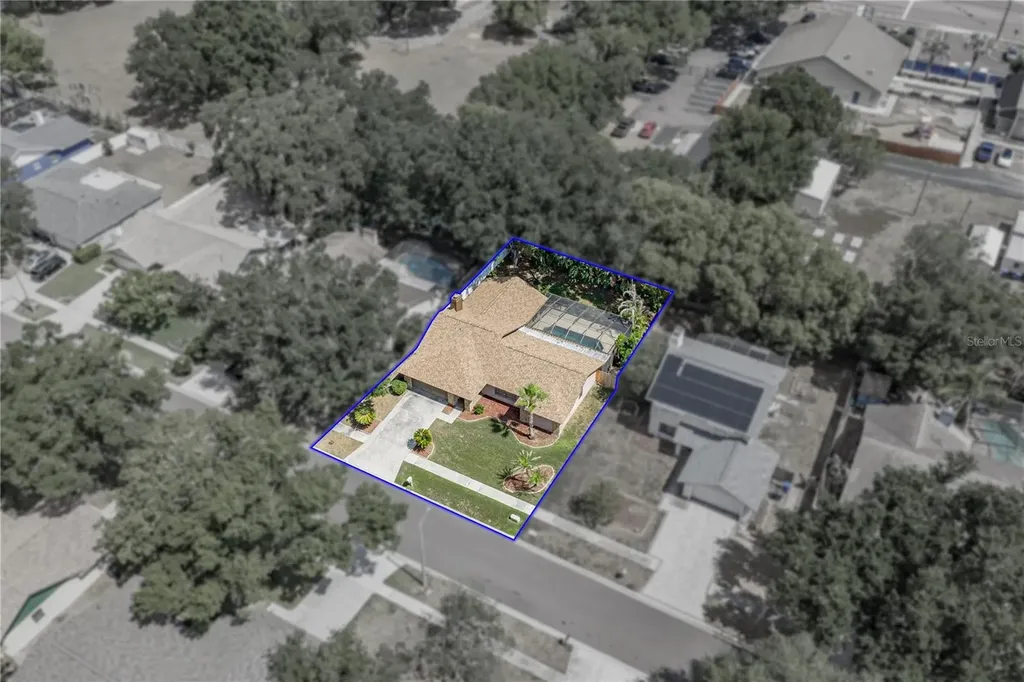 1737 Shady Leaf Drive Valrico FL 33596