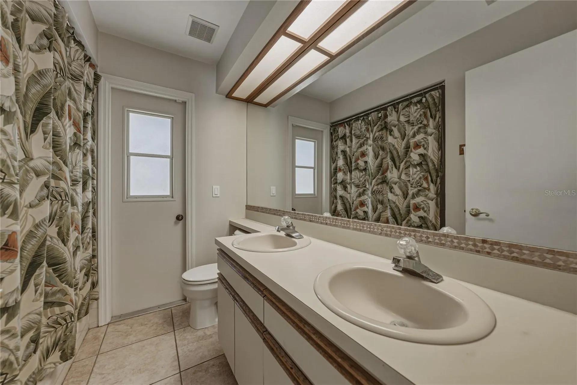 1737 Shady Leaf Drive Valrico FL 33596