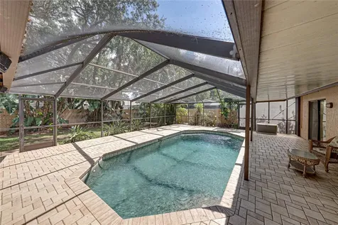 1737 Shady Leaf Drive Valrico FL 33596