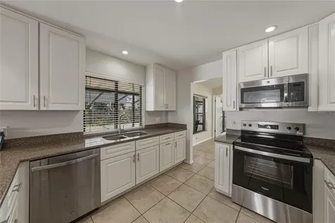 1737 Shady Leaf Drive Valrico FL 33596