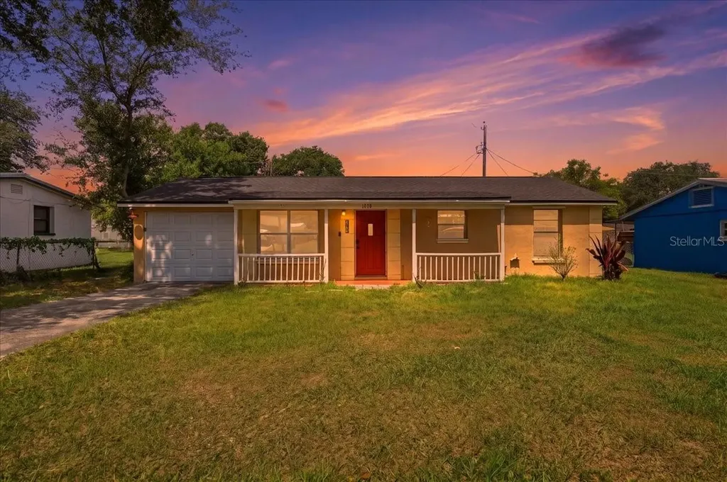 1515 Tradewinds Avenue Lakeland FL 33801