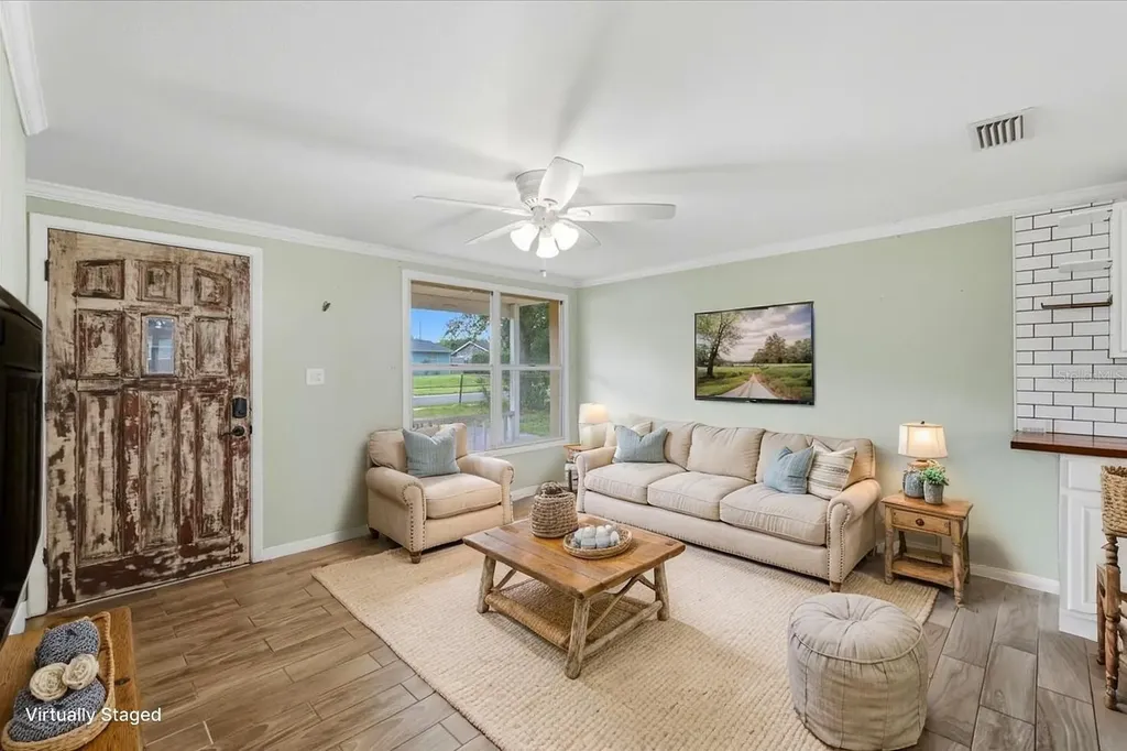 1515 Tradewinds Avenue Lakeland FL 33801