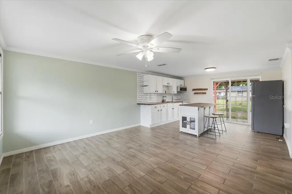 1515 Tradewinds Avenue Lakeland FL 33801