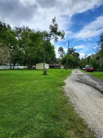 2399 NW 34th Place Lake Panasoffkee FL 33538