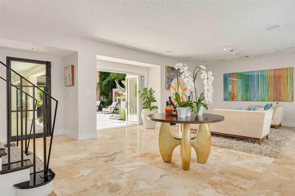 725 Brightwaters Boulevard NE St Petersburg FL 33704