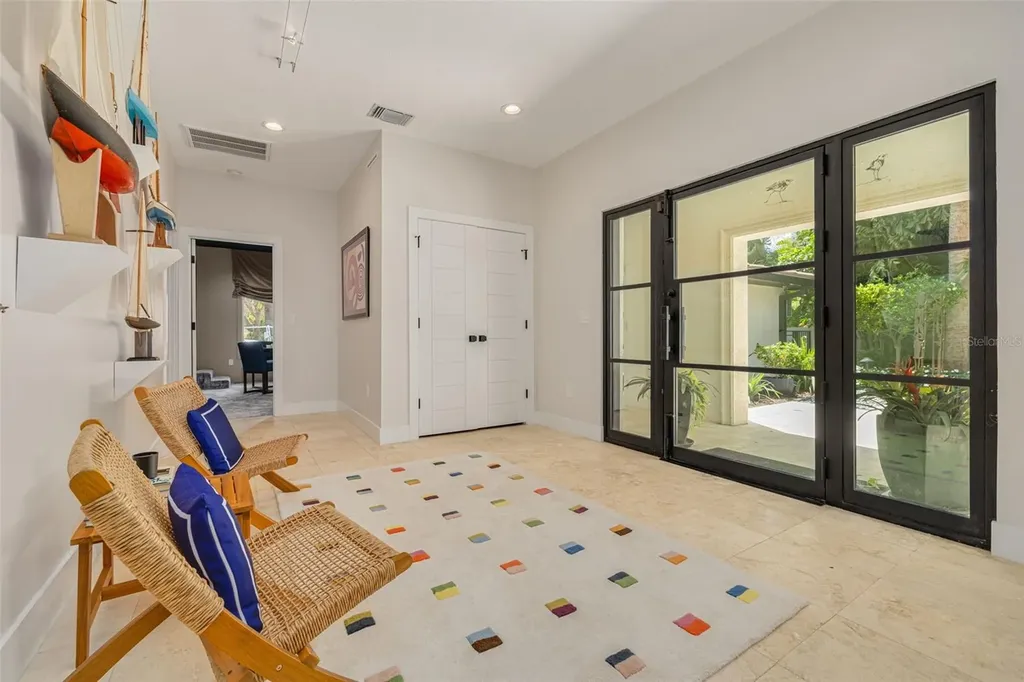 725 Brightwaters Boulevard NE St Petersburg FL 33704