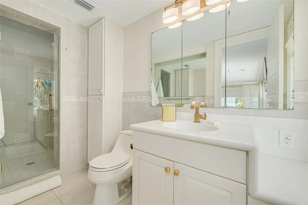 725 Brightwaters Boulevard NE St Petersburg FL 33704