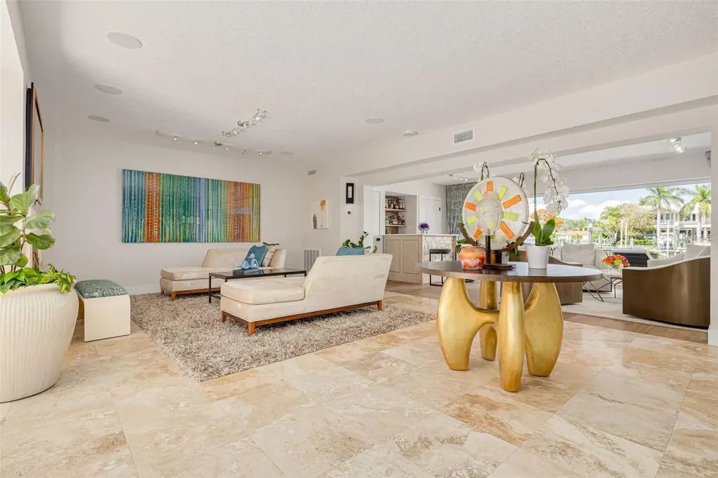 725 Brightwaters Boulevard NE St Petersburg FL 33704