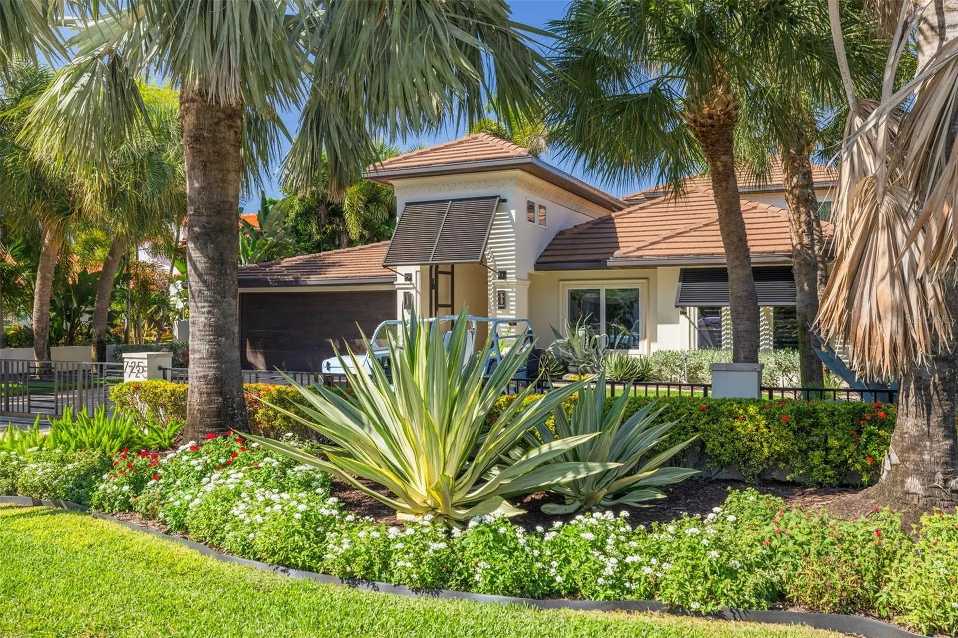 725 Brightwaters Boulevard NE St Petersburg FL 33704
