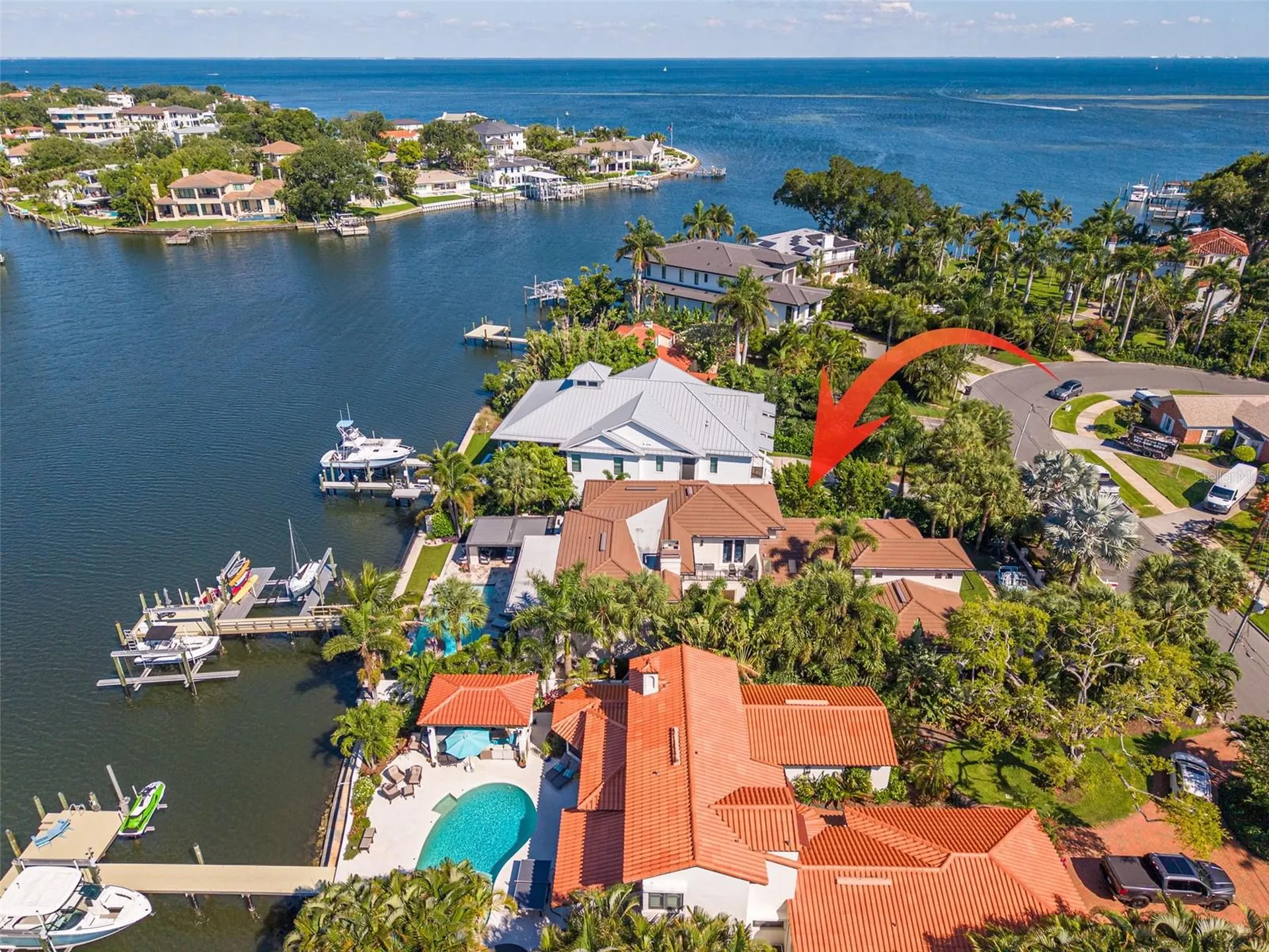 725 Brightwaters Boulevard NE St Petersburg FL 33704