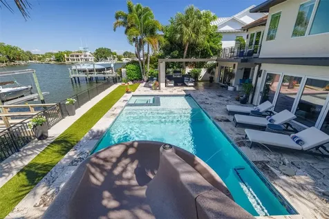 725 Brightwaters Boulevard NE St Petersburg FL 33704