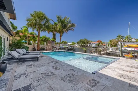 725 Brightwaters Boulevard NE St Petersburg FL 33704
