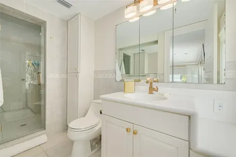 725 Brightwaters Boulevard NE St Petersburg FL 33704