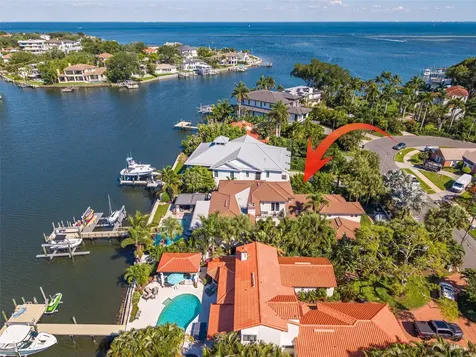 725 Brightwaters Boulevard NE St Petersburg FL 33704