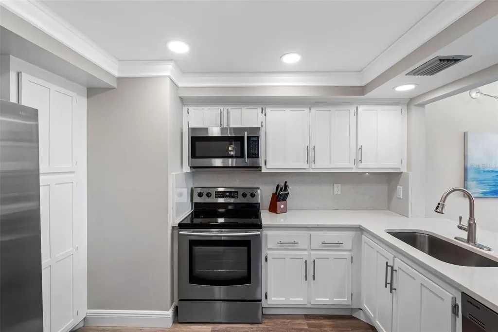 6158 Palma Del Mar Boulevard S St Petersburg FL 33715