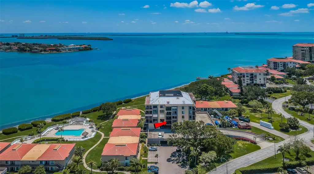 6158 Palma Del Mar Boulevard S St Petersburg FL 33715