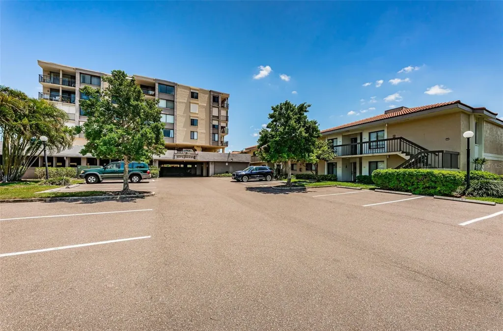 6158 Palma Del Mar Boulevard S St Petersburg FL 33715