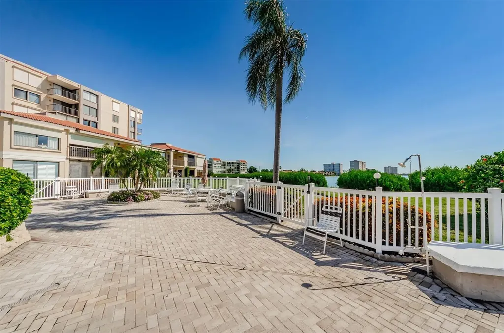 6158 Palma Del Mar Boulevard S St Petersburg FL 33715